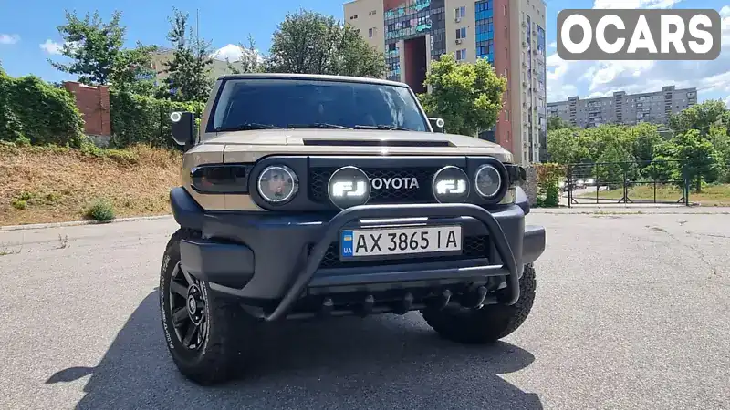 Позашляховик / Кросовер Toyota FJ Cruiser 2017 4 л. Автомат обл. Харківська, Харків - Фото 1/21