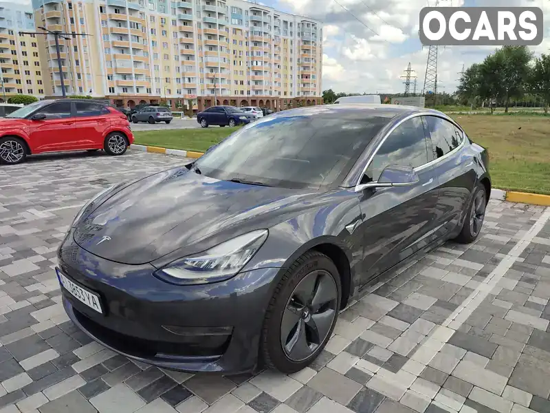 Седан Tesla Model 3 2018 null_content л. Автомат обл. Київська, Ірпінь - Фото 1/18