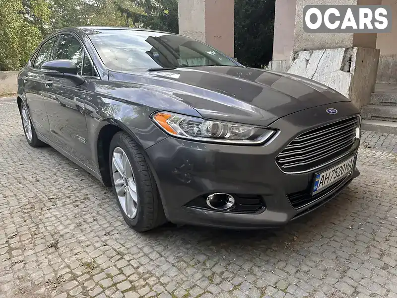 Седан Ford Fusion 2015 2 л. Варіатор обл. Закарпатська, Ужгород - Фото 1/11