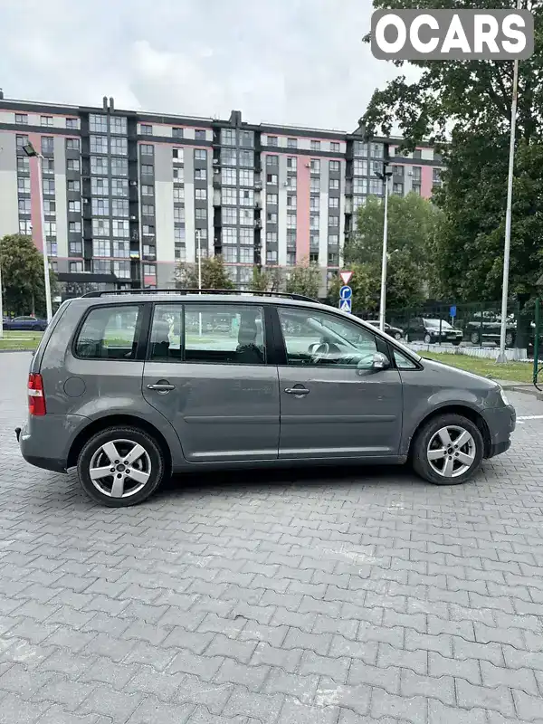 Минивэн Volkswagen Touran 2003 1.6 л. Ручная / Механика обл. Николаевская, Вознесенск - Фото 1/9