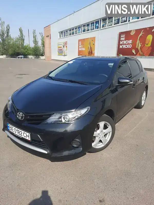 Хетчбек Toyota Auris 2013 1.33 л. Ручна / Механіка обл. Миколаївська, Миколаїв - Фото 1/11