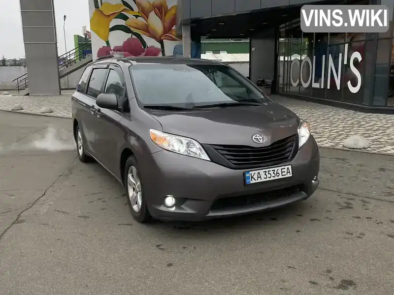 Мінівен Toyota Sienna 2015 3.5 л. Автомат обл. Київська, Київ - Фото 1/21