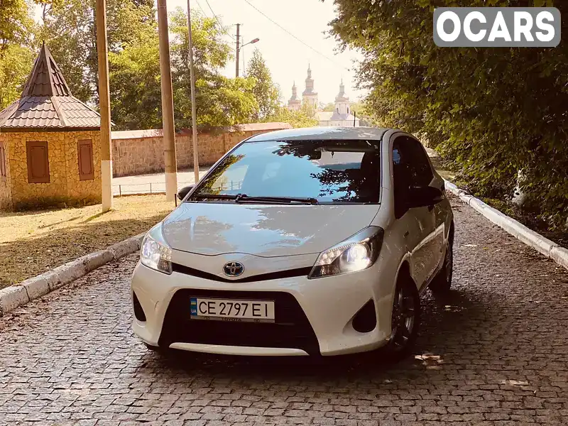 Хетчбек Toyota Yaris 2012 1.5 л. Варіатор обл. Чернівецька, Чернівці - Фото 1/19