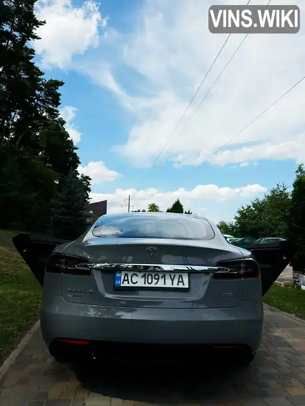 5YJSA1E2XJF298243 Tesla Model S 2018 Ліфтбек  Фото 4