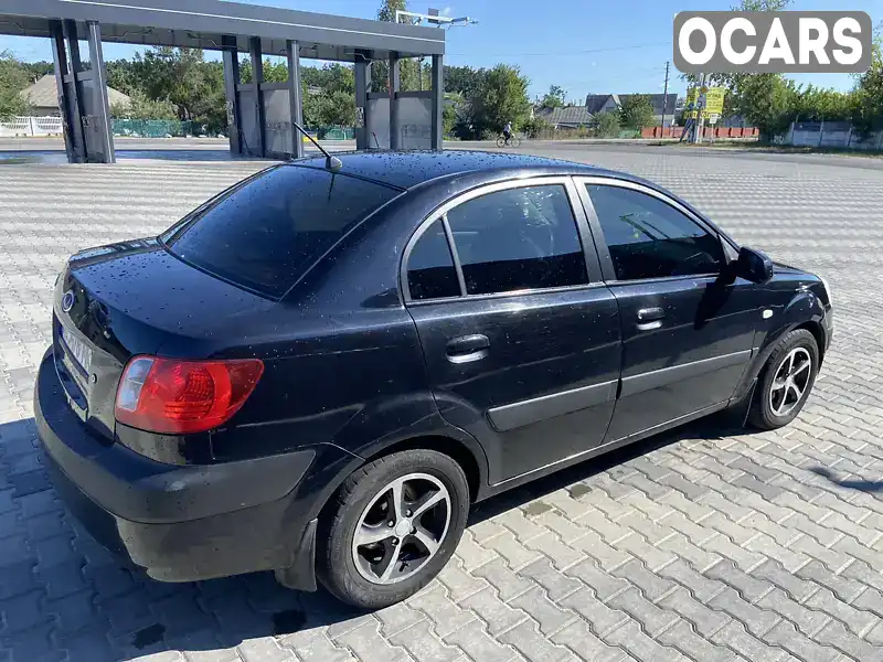 Седан Kia Rio 2006 1.6 л. Автомат обл. Киевская, Рокитное - Фото 1/21