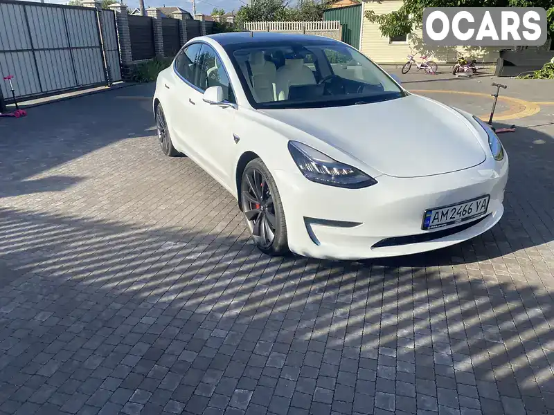 Седан Tesla Model 3 2020 null_content л. обл. Житомирська, Брусилів - Фото 1/10