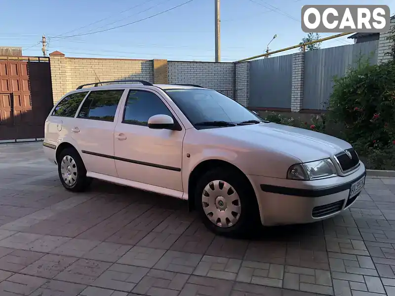 Універсал Skoda Octavia 2010 1.6 л. Ручна / Механіка обл. Харківська, Богодухів - Фото 1/21