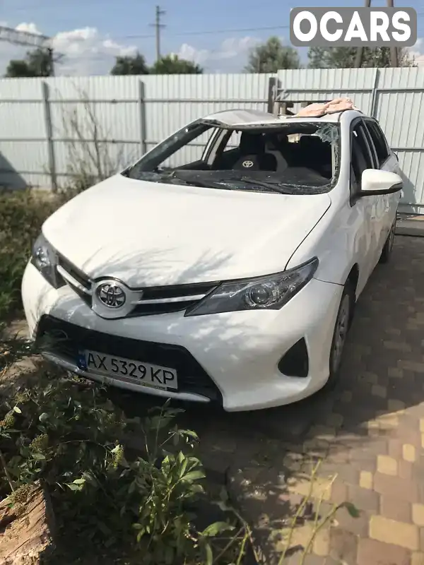 Хетчбек Toyota Auris 2013 1.6 л. Ручна / Механіка обл. Харківська, Харків - Фото 1/19