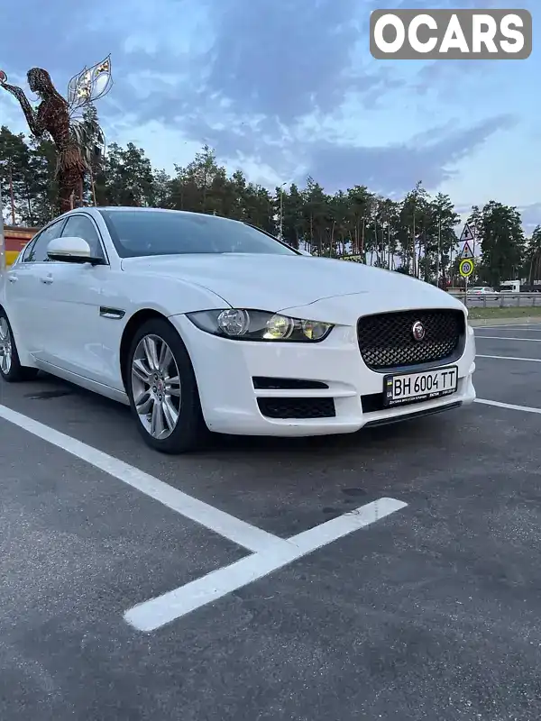 SAJAR4FX0KCP52077 Jaguar XE 2019 Седан 2 л. Фото 1