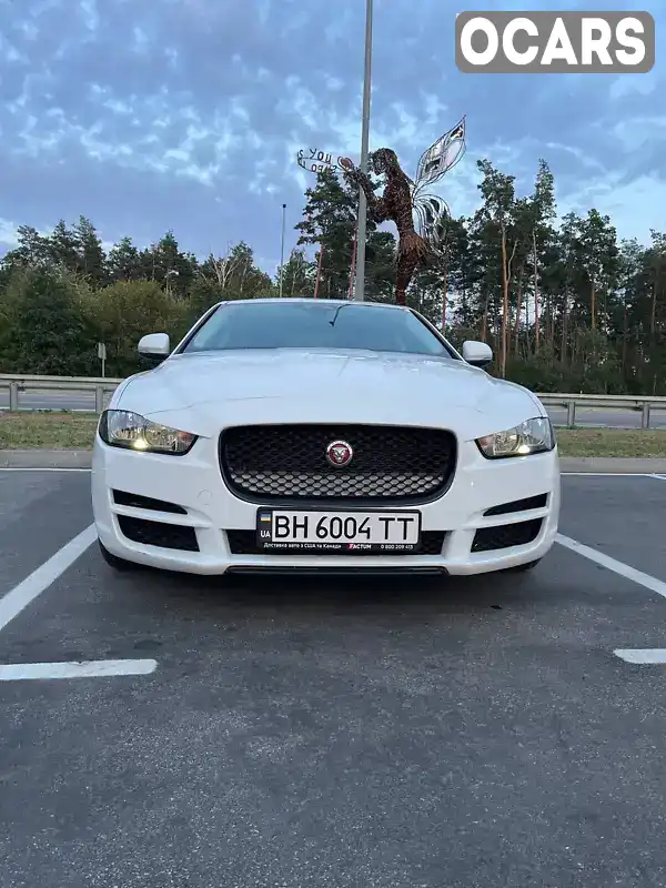 SAJAR4FX0KCP52077 Jaguar XE 2019 Седан 2 л. Фото 7