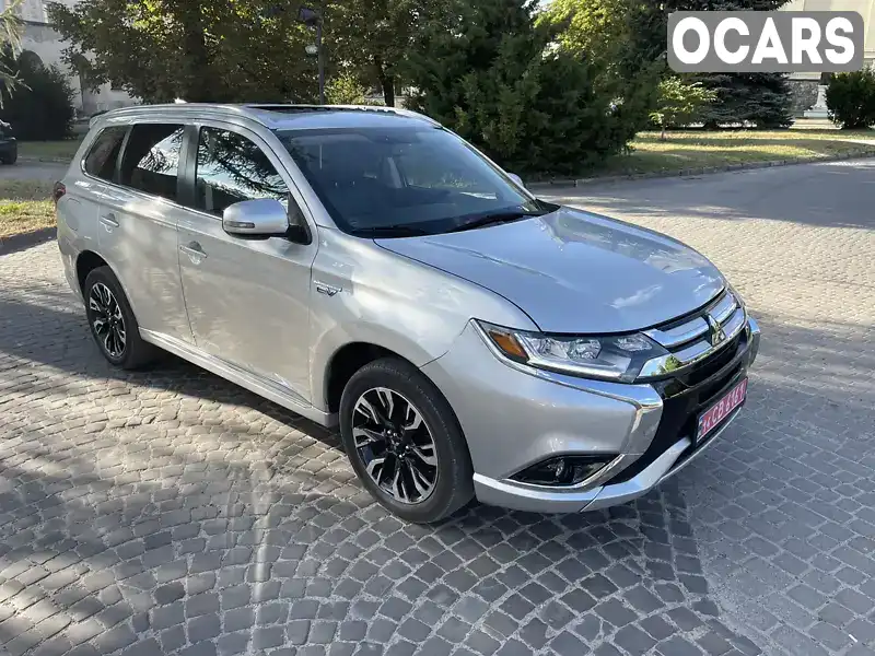 Позашляховик / Кросовер Mitsubishi Outlander 2018 2 л. Автомат обл. Львівська, Львів - Фото 1/21