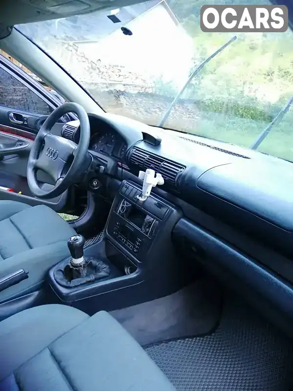 WAUZZZ8DZSA099180 Audi A4 1995 Седан  Фото 3