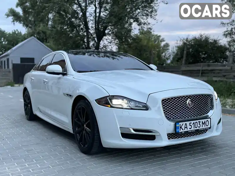 Седан Jaguar XJ 2015 3 л. Автомат обл. Чернівецька, Чернівці - Фото 1/21