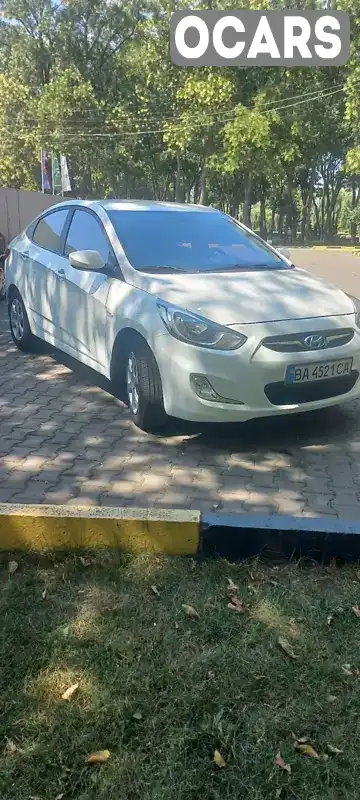 Седан Hyundai Accent 2012 1.59 л. Автомат обл. Кировоградская, Александрия - Фото 1/14