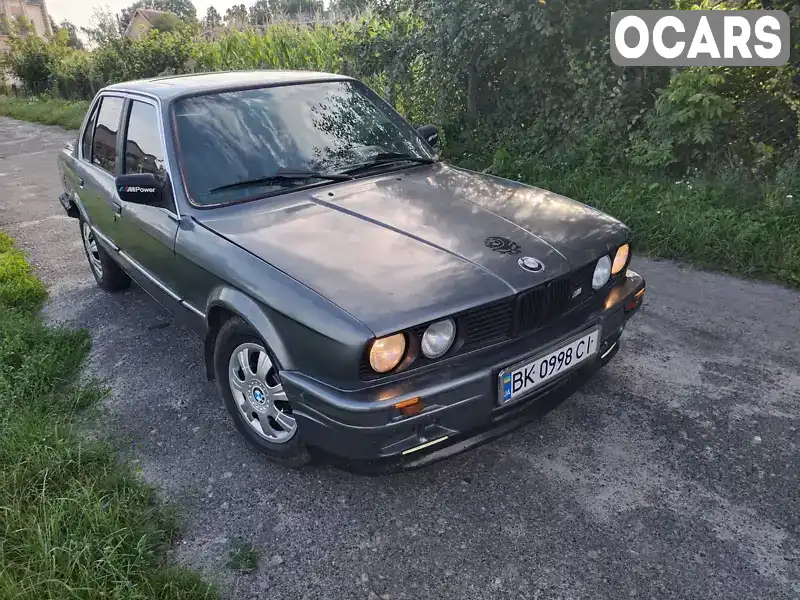 Седан BMW 3 Series 1988 2.4 л. Ручная / Механика обл. Ровенская, Острог - Фото 1/21