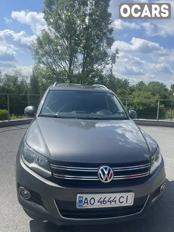 Внедорожник / Кроссовер Volkswagen Tiguan 2015 1.97 л. Ручная / Механика обл. Закарпатская, Виноградов - Фото 1/8