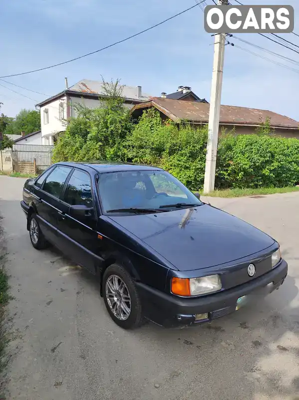 WVWZZZ31ZKE207186 Volkswagen Passat 1989 Седан 1.8 л. Фото 1