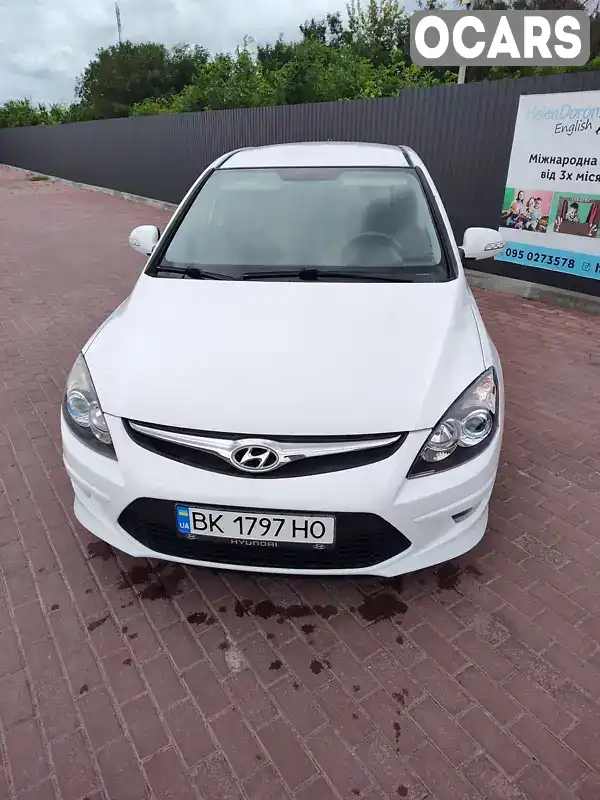 Хетчбек Hyundai i30 2011 1.6 л. Автомат обл. Рівненська, Сарни - Фото 1/16