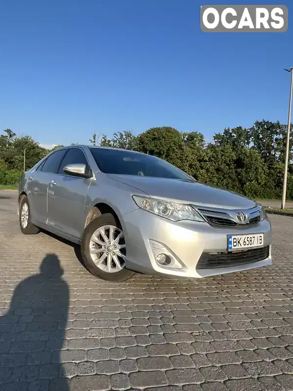 Седан Toyota Camry 2013 2.49 л. Автомат обл. Рівненська, Радивилів - Фото 1/21