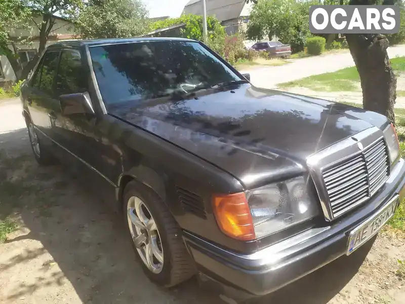 Седан Mercedes-Benz E-Class 1993 3 л. Автомат обл. Кіровоградська, Кропивницький (Кіровоград) - Фото 1/9