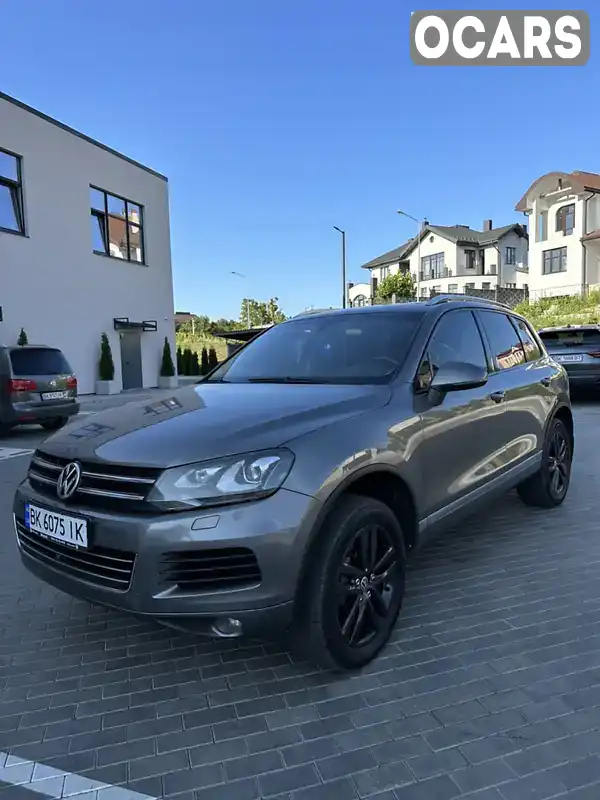 Позашляховик / Кросовер Volkswagen Touareg 2010 2.97 л. Автомат обл. Рівненська, Рівне - Фото 1/21