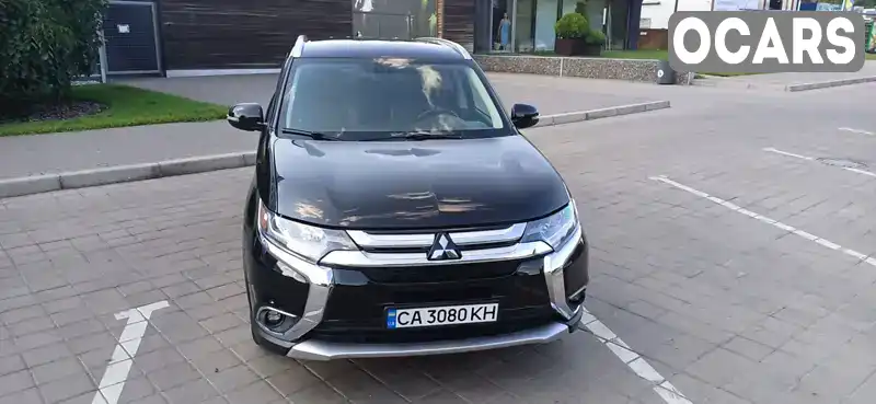 Позашляховик / Кросовер Mitsubishi Outlander 2017 2.36 л. Варіатор обл. Черкаська, Черкаси - Фото 1/19