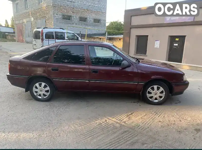 Седан Opel Vectra 1992 2 л. Ручна / Механіка обл. Кіровоградська, Олександрія - Фото 1/15