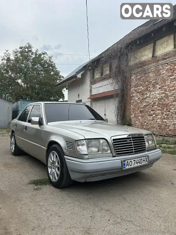 Седан Mercedes-Benz E-Class 1995 3 л. Ручна / Механіка обл. Закарпатська, Іршава - Фото 1/21