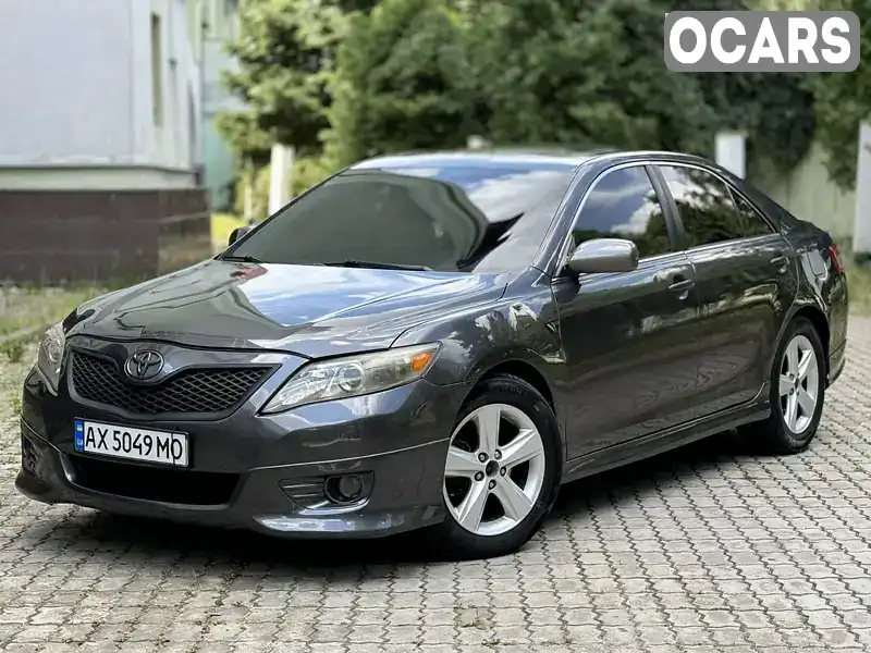 Седан Toyota Camry 2011 2.5 л. Автомат обл. Сумська, Глухів - Фото 1/21