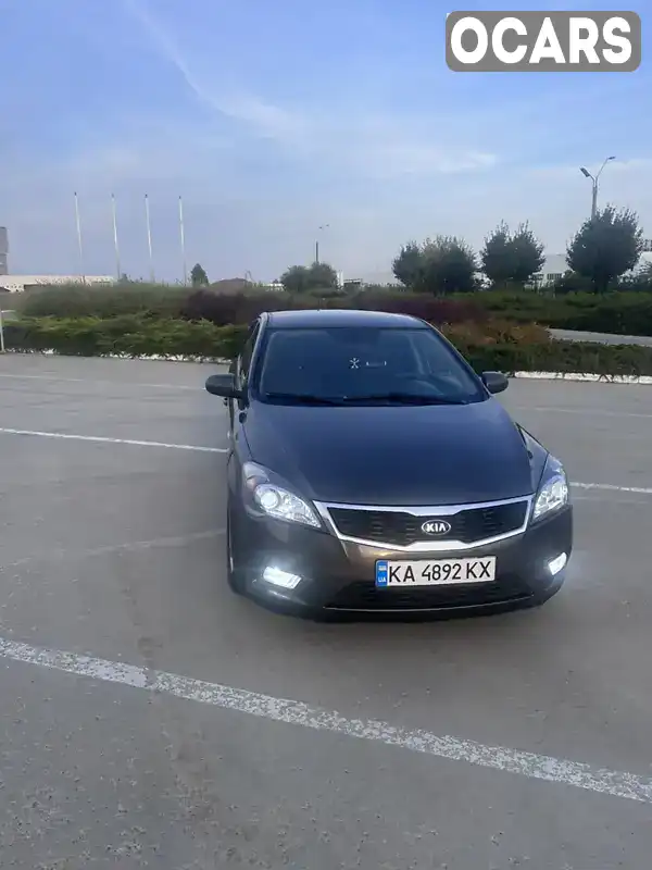 Хетчбек Kia Ceed 2011 1.6 л. Ручна / Механіка обл. Житомирська, Коростень - Фото 1/21