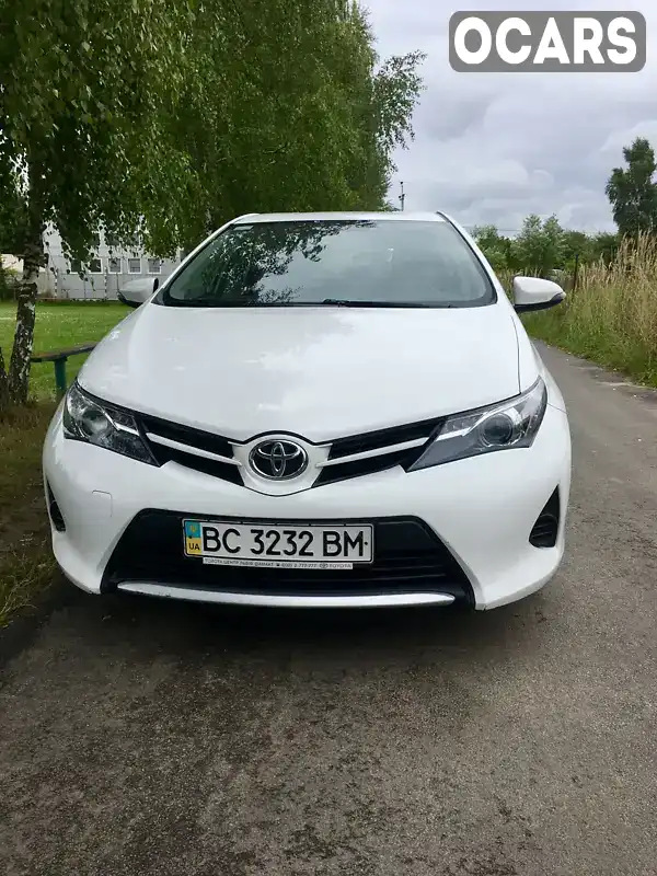 Хэтчбек Toyota Auris 2013 1.6 л. Автомат обл. Львовская, Львов - Фото 1/15