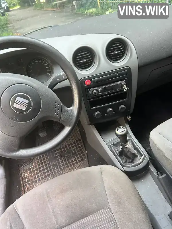 Хетчбек SEAT Ibiza 2004 1.39 л. Ручна / Механіка обл. Київська, Київ - Фото 1/9