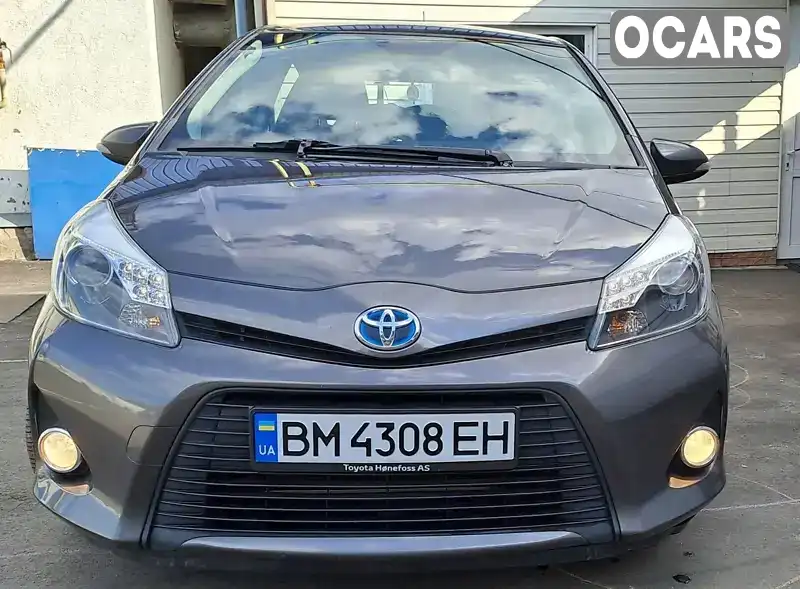 Хетчбек Toyota Yaris 2013 1.5 л. Варіатор обл. Сумська, Суми - Фото 1/9