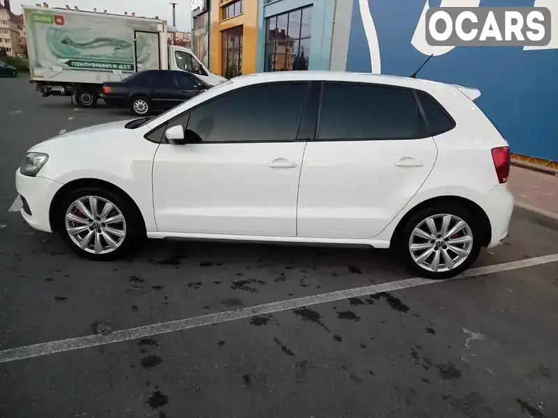 Хетчбек Volkswagen Polo 2013 1.39 л. Автомат обл. Київська, Боярка - Фото 1/21