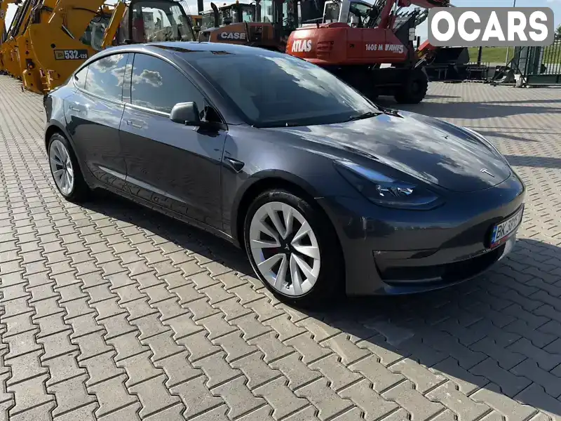 5YJ3E1EA9PF485028 Tesla Model 3 2023 Седан  Фото 2