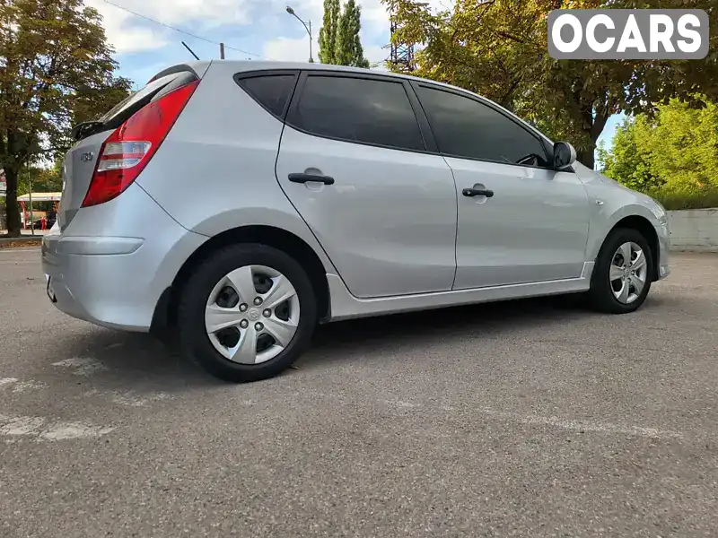 Хетчбек Hyundai i30 2011 1.4 л. Ручна / Механіка обл. Дніпропетровська, Нікополь - Фото 1/17