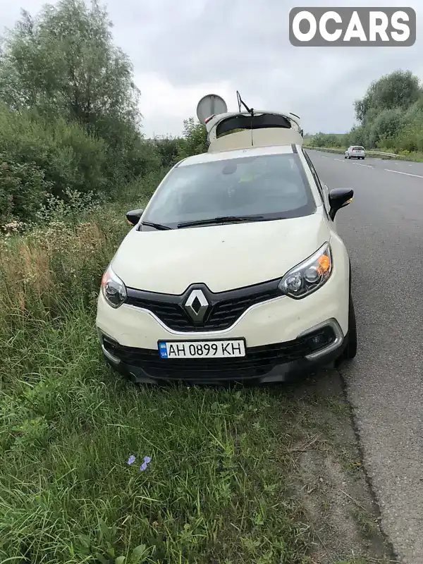 Позашляховик / Кросовер Renault Captur 2017 1.2 л. Автомат обл. Київська, Київ - Фото 1/4