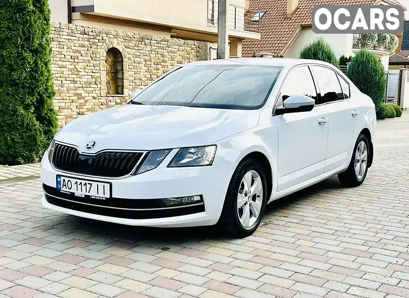 Ліфтбек Skoda Octavia 2017 2 л. Ручна / Механіка обл. Закарпатська, Мукачево - Фото 1/21