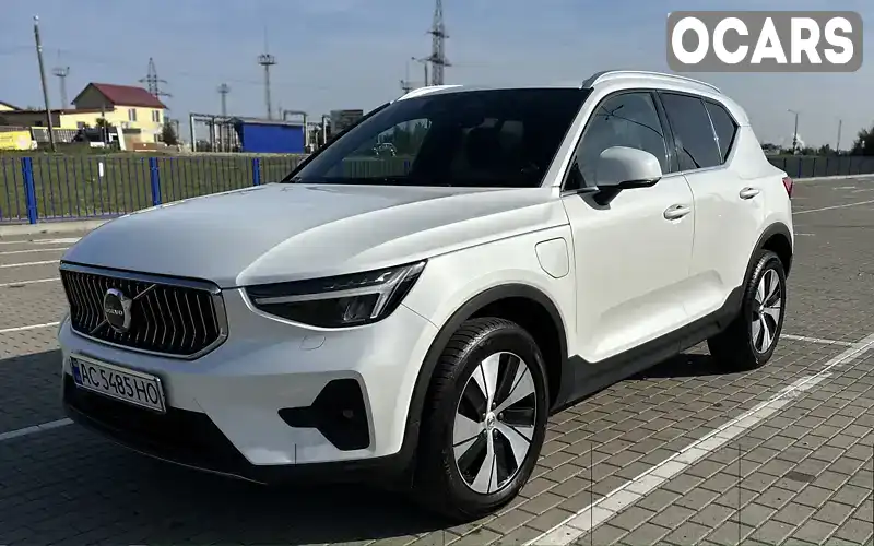 Позашляховик / Кросовер Volvo XC40 2022 1.5 л. Автомат обл. Волинська, Нововолинськ - Фото 1/21