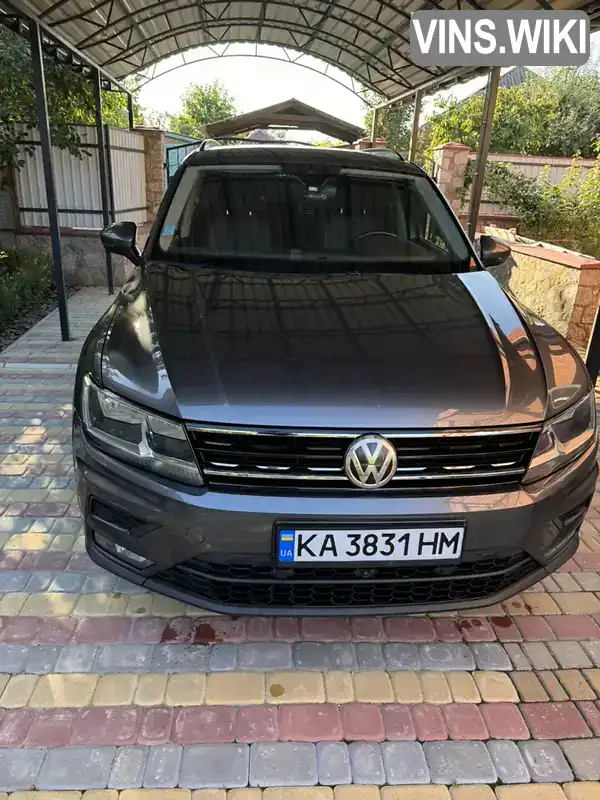 WVGZZZ5NZJW942989 Volkswagen Tiguan 2018 Позашляховик / Кросовер 1.97 л. Фото 3