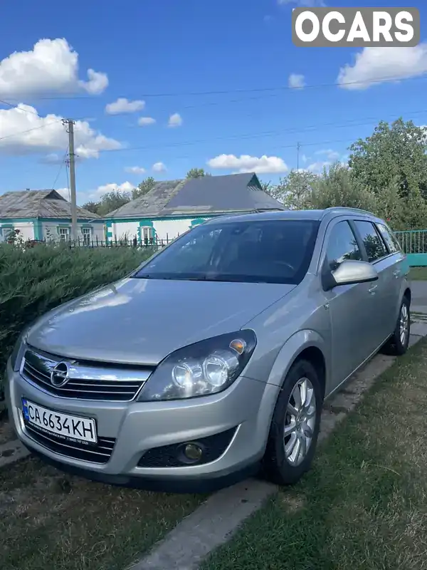 Універсал Opel Astra 2010 1.4 л. Ручна / Механіка обл. Черкаська, Умань - Фото 1/21