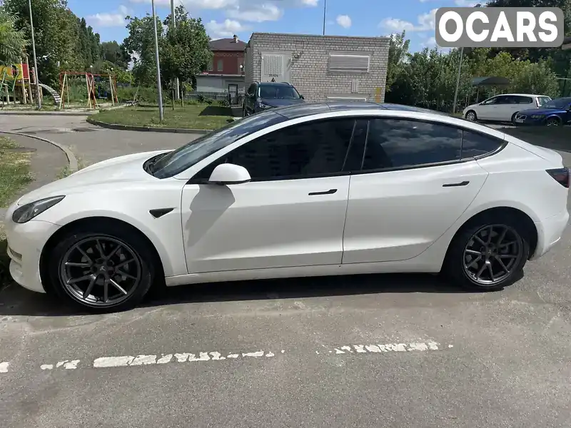 Седан Tesla Model 3 2021 null_content л. обл. Київська, Київ - Фото 1/10