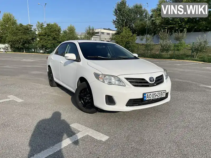 Седан Toyota Corolla 2011 1.3 л. обл. Закарпатська, Ужгород - Фото 1/21