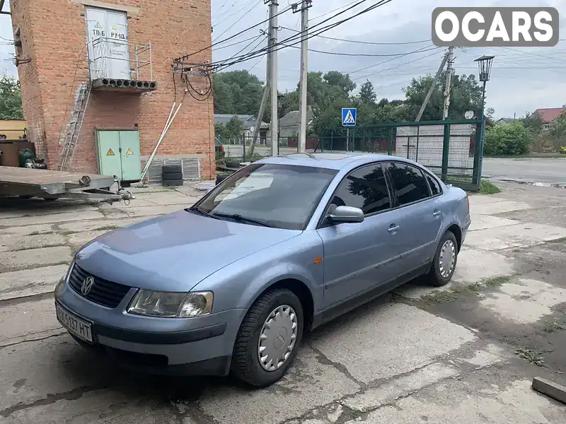 Седан Volkswagen Passat 1999 1.6 л. Ручна / Механіка обл. Хмельницька, Старокостянтинів - Фото 1/18