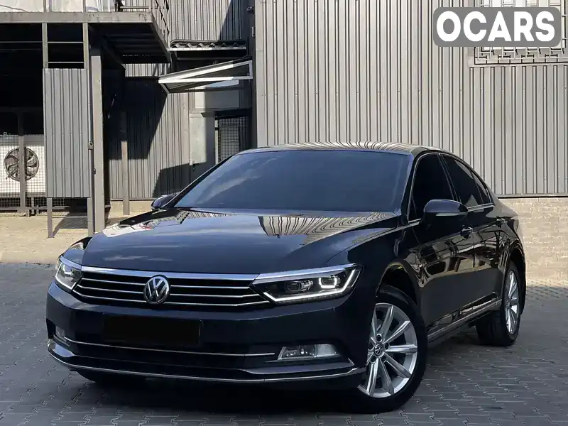 Седан Volkswagen Passat 2018 1.8 л. Автомат обл. Закарпатська, Мукачево - Фото 1/21