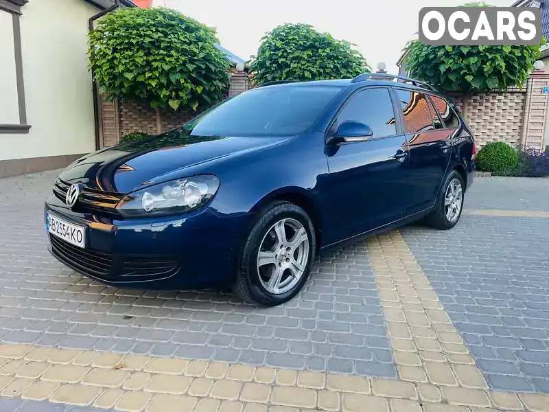 Універсал Volkswagen Golf 2012 1.6 л. Автомат обл. Вінницька, Тульчин - Фото 1/21