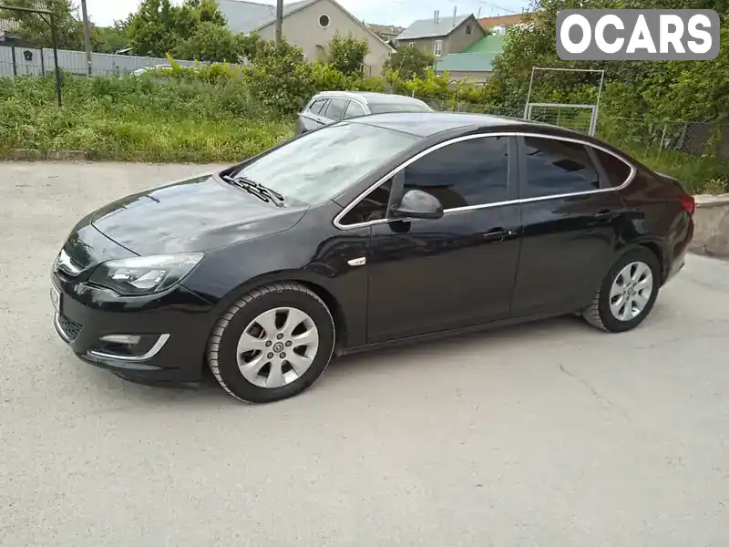 Седан Opel Astra 2013 1.69 л. Ручна / Механіка обл. Хмельницька, Кам'янець-Подільський - Фото 1/8