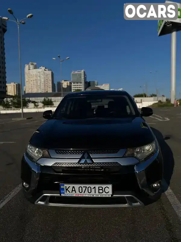 Позашляховик / Кросовер Mitsubishi Outlander 2019 2.36 л. Типтронік обл. Київська, Київ - Фото 1/21