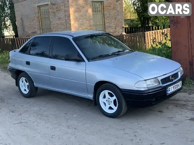 Седан Opel Astra 1994 1.39 л. Ручна / Механіка обл. Полтавська, Лубни - Фото 1/13