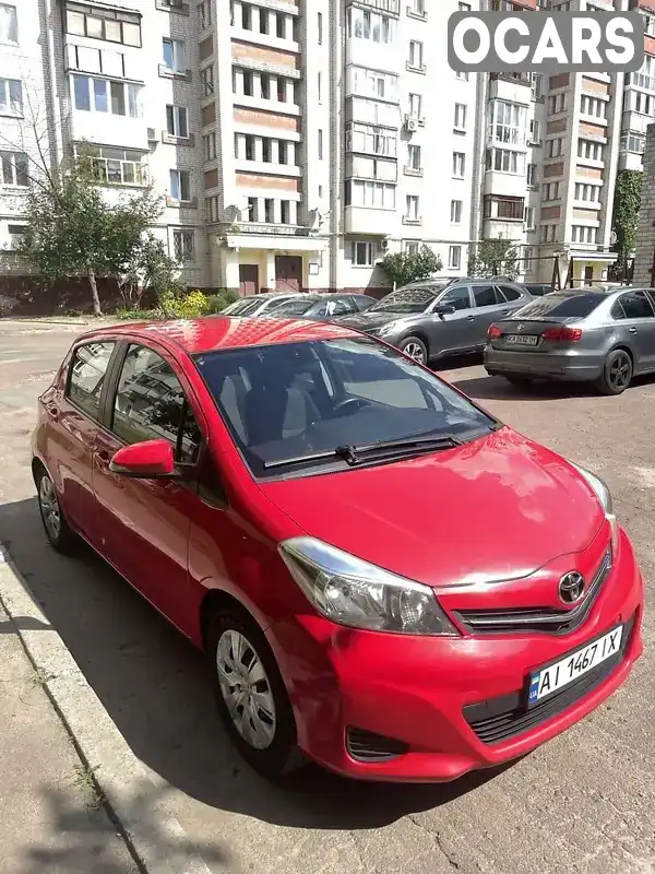 Хетчбек Toyota Yaris 2013 1.3 л. Ручна / Механіка обл. Чернігівська, Чернігів - Фото 1/9